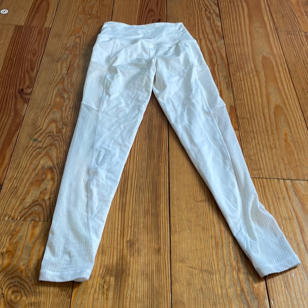 White aerie leggings